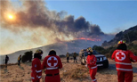 Στη μάχη με τις φλόγες για δεύτερη μέρα οι Εθελοντές του Ε.Ε.Σ.